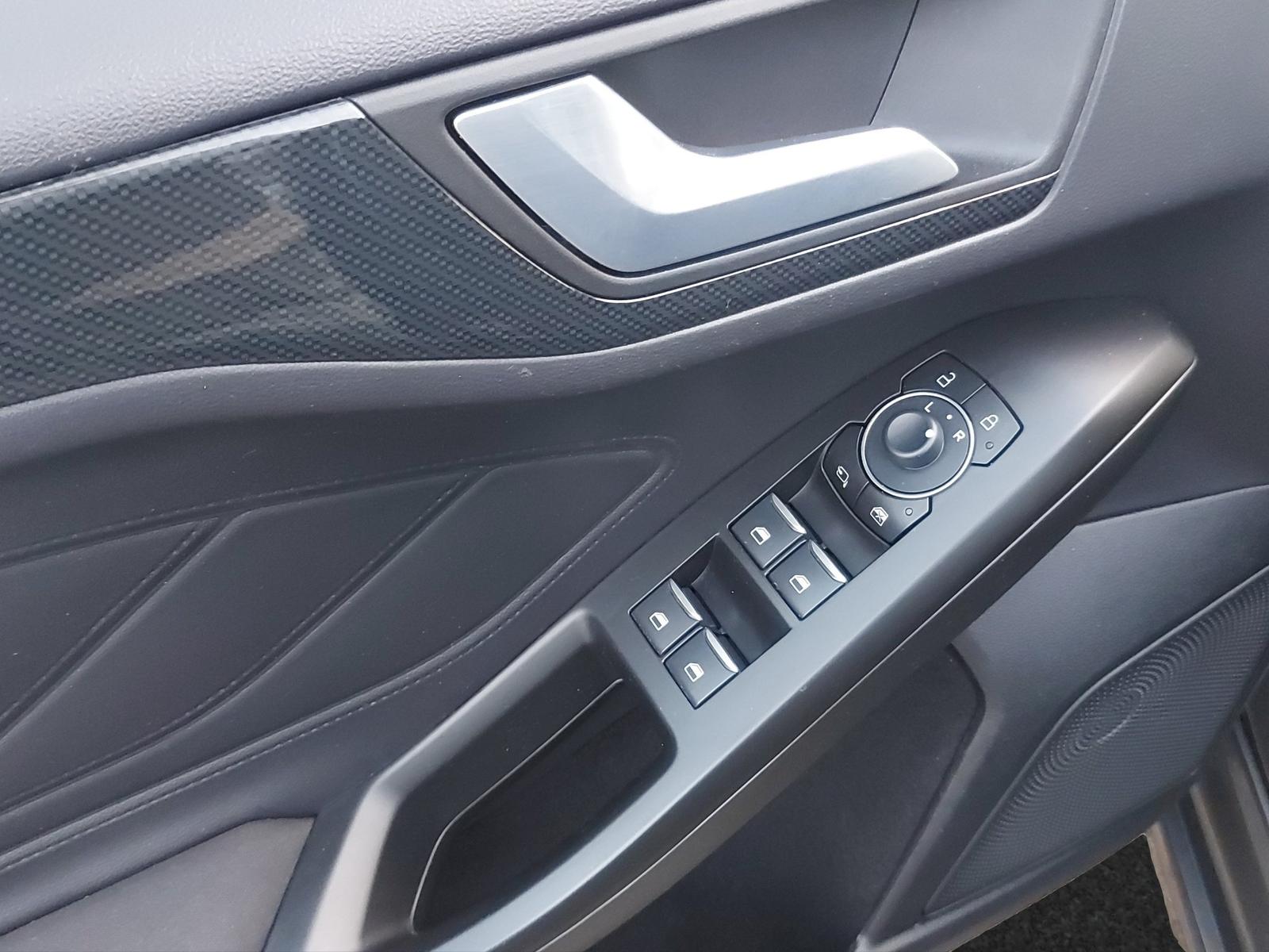 Ford Focus ST-Line X Turnier Aut.*AHK*ACC*HUD*KAM*NAV
