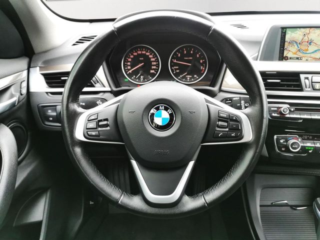 BMW X1 xDrive 20 i xLine Navi LED PDC 1-Hand