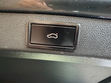 Skoda Octavia Combi *PANO*ACC*NAVI*LED*2-ZONEN*