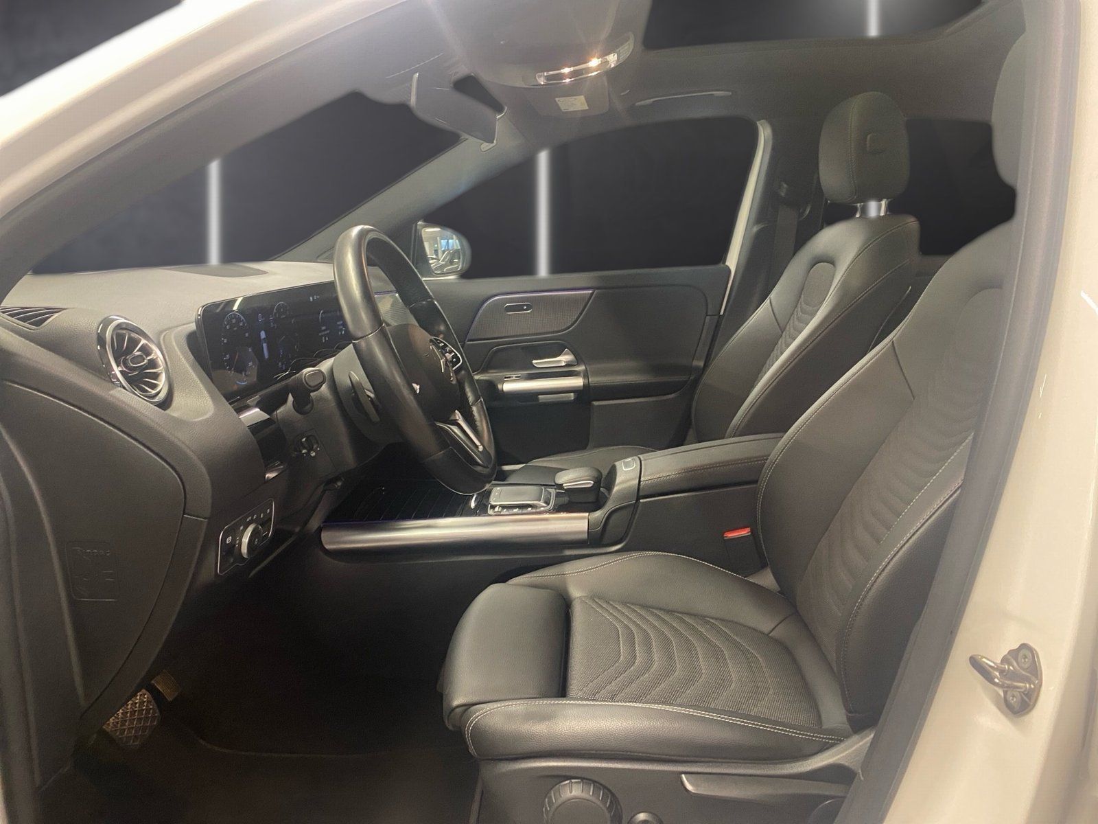 Fahrzeugabbildung Mercedes-Benz GLA 200 Progressive*AHK*Panorama*Night*LED*Kam*