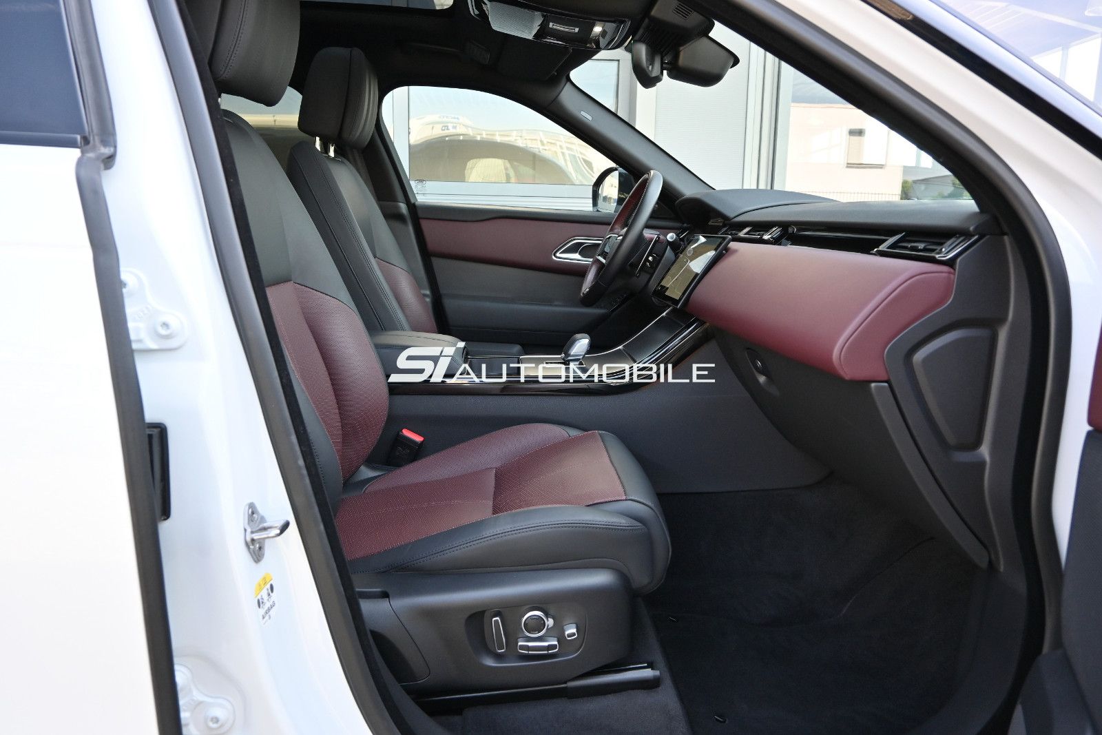Fahrzeugabbildung Land Rover Range Rover Velar D300 DYNAMIC HSE °UVP 112.884€