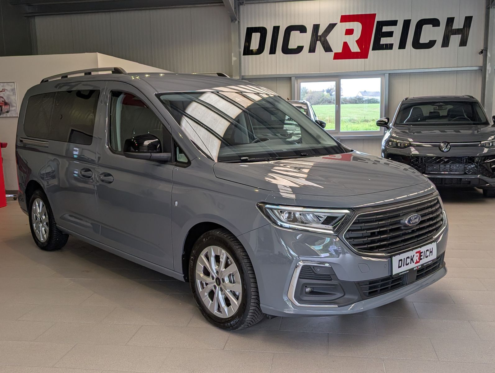 Fahrzeugabbildung Ford Tourneo Connect L2 Titanium 7-Sitze Bi-LED Cam A