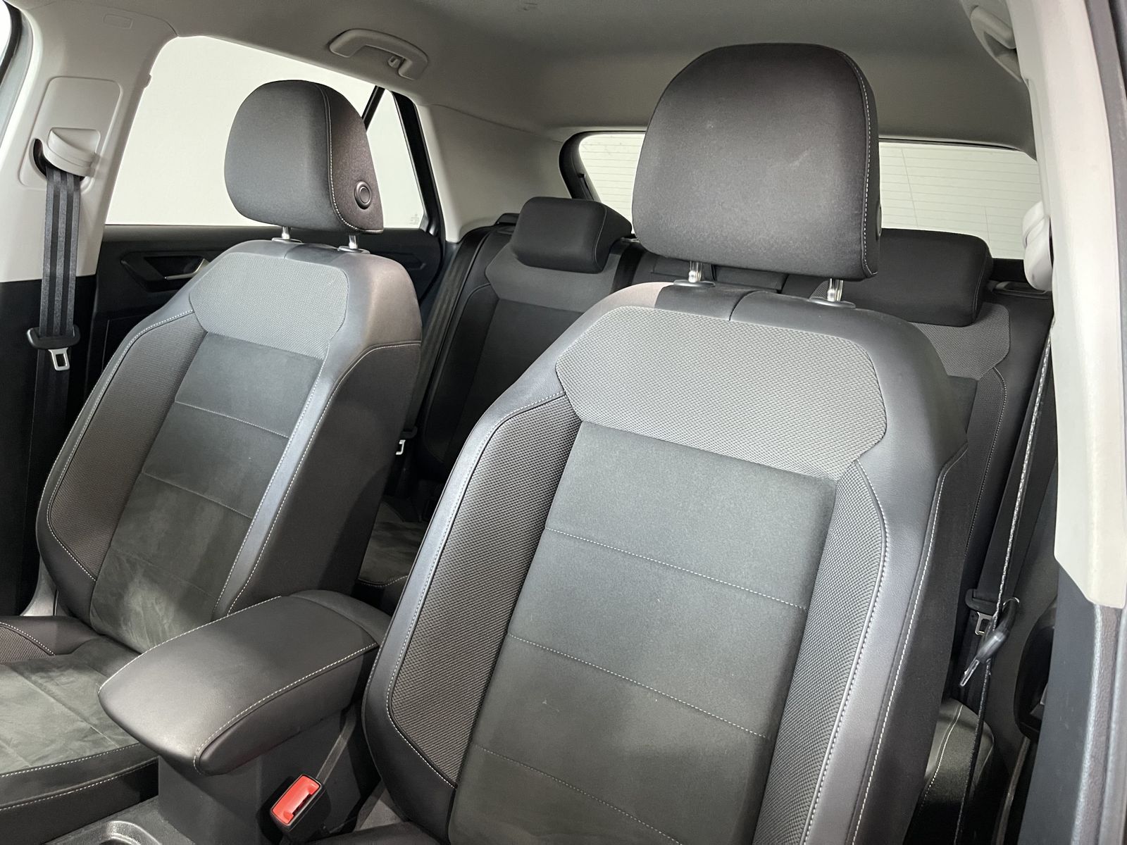 Fahrzeugabbildung Volkswagen T-Roc Style 2.0 TDI*LED*Cam*IQ.DRIVE*Navi*