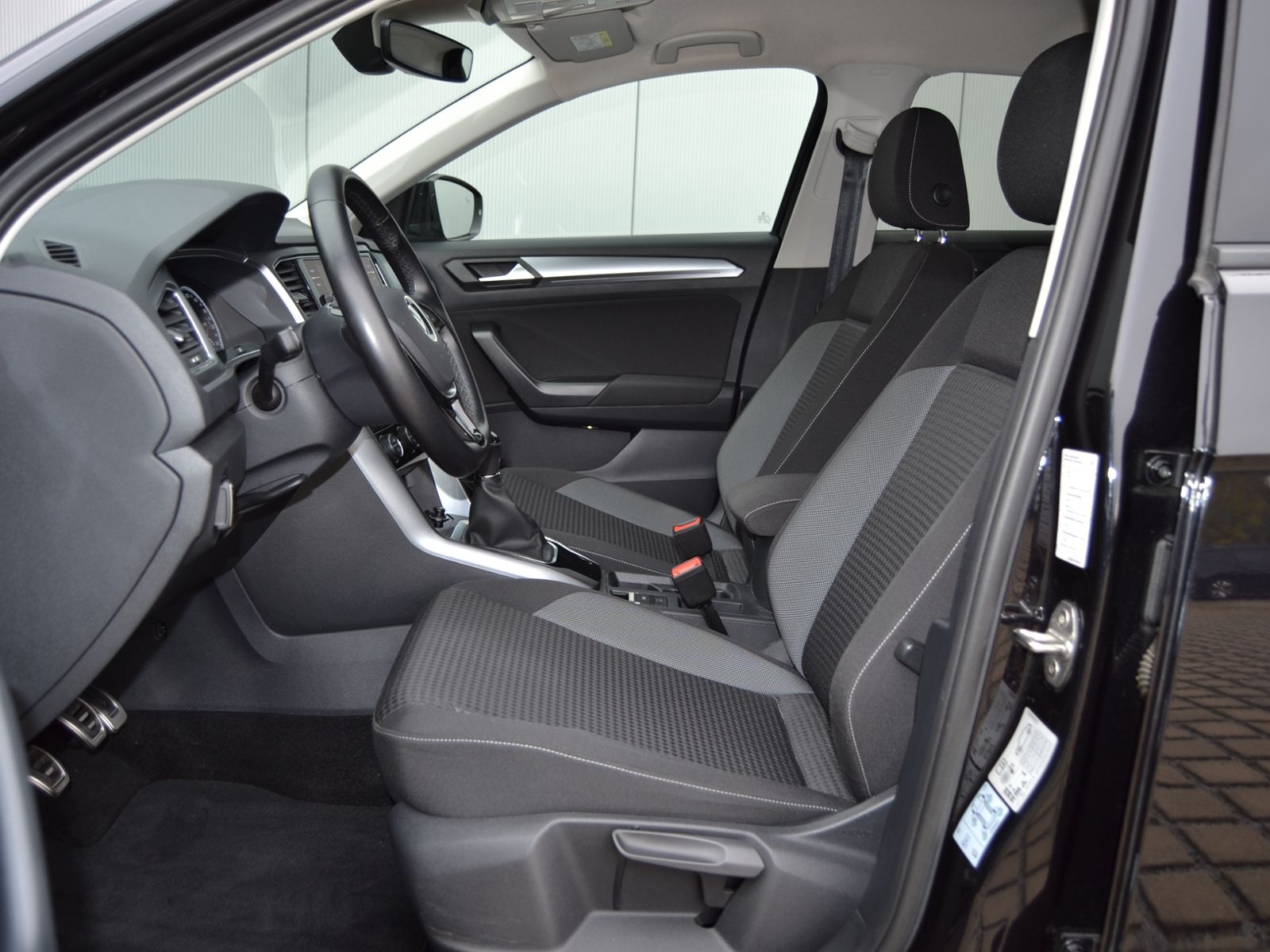 T-Roc 1.5 TSI Active AHK/STANDHEIZUNG/17-ZOLL/LE