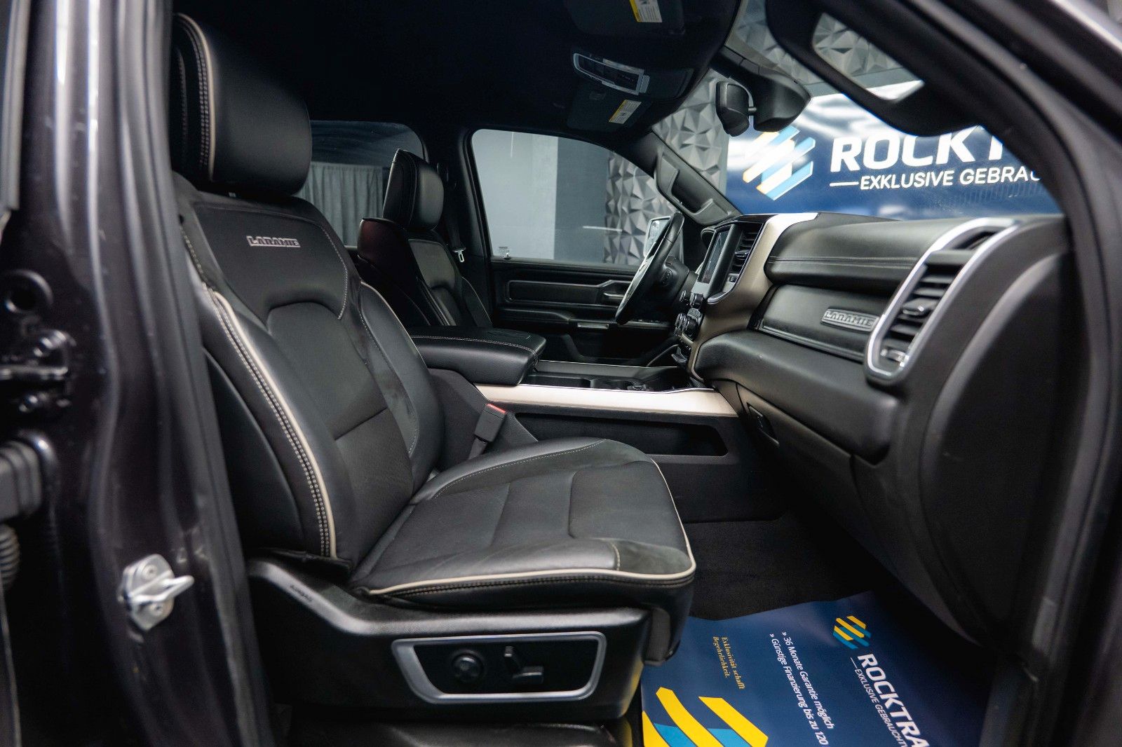 Fahrzeugabbildung Dodge RAM 5.7 V8 HEMI 4x4 LARAMIE Offroad AxleLock 19%