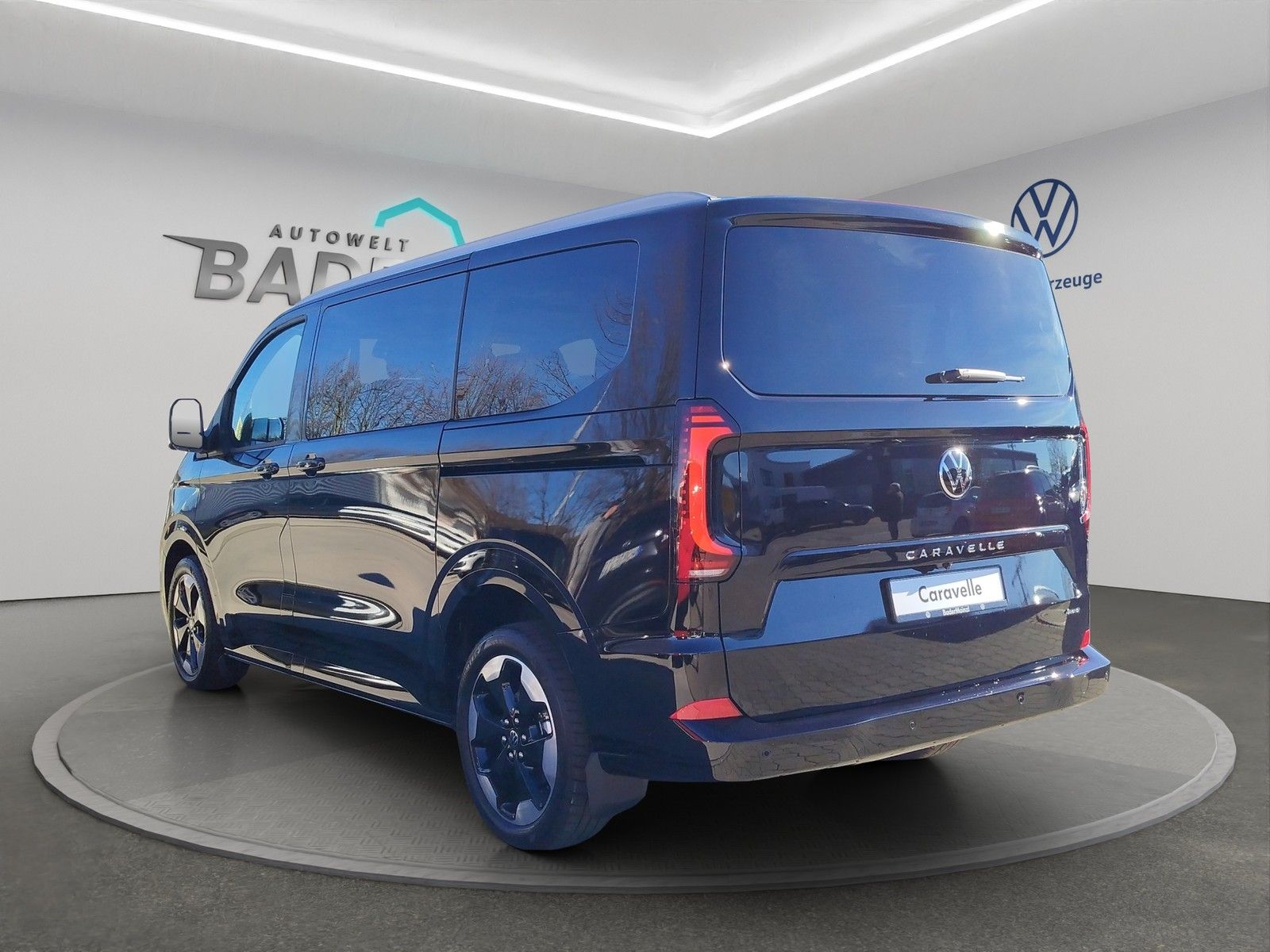 Volkswagen T7 Caravelle Style 2,0 l 125 kW TDI 4MOTION 8-Ga imagem 3