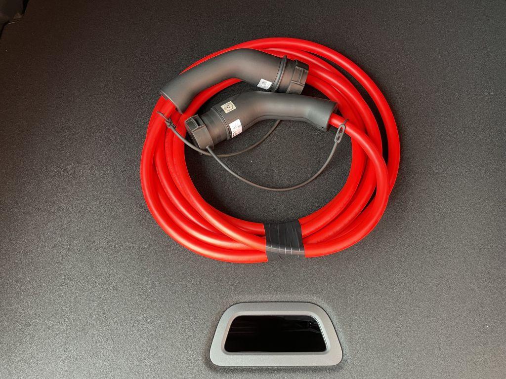 Citroën e-C4 Elektro 136 Shine + Kälte-Paket !
