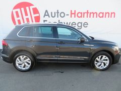 VW Tiguan 2.0 TDI Elegance 4M Matrix Navi Ahk Pano VW Tiguan 2.0 TDI Elegance 4M Matrix Navi Ahk Pano