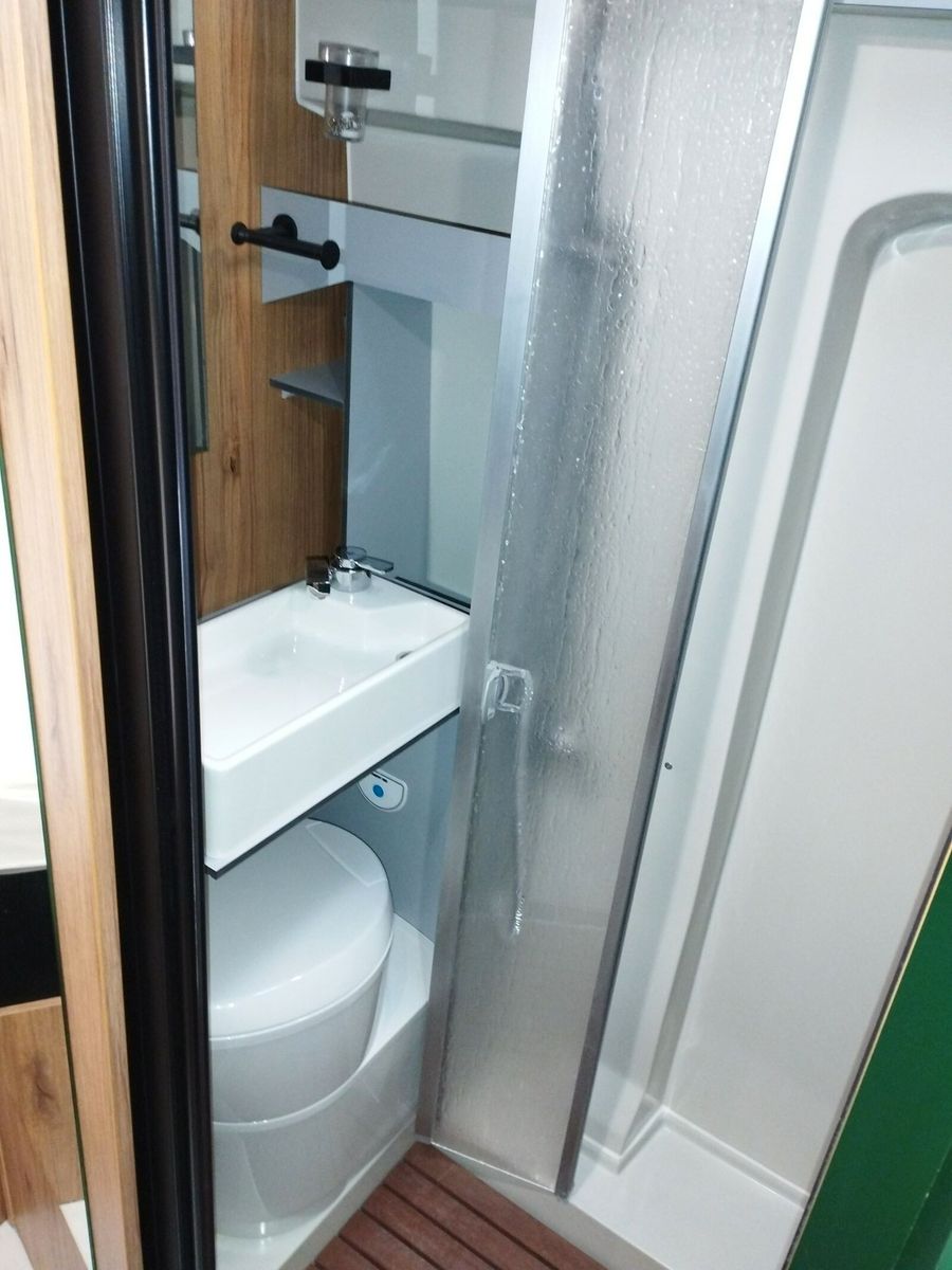 Fahrzeugabbildung Karmann Dexter 4x4 DE 560 AW Rückfahrkamera, Allrad TZ