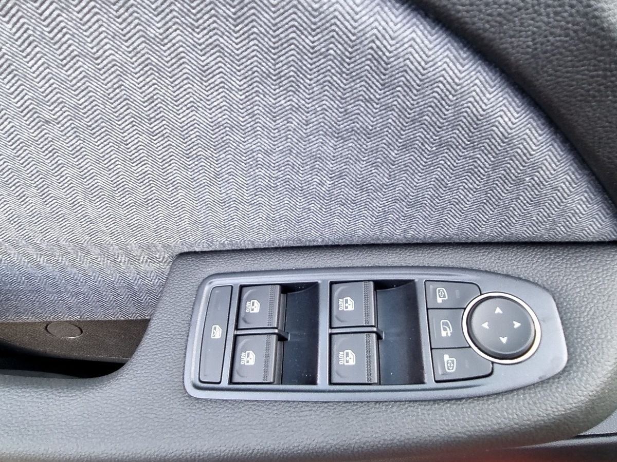 Fahrzeugabbildung Renault Clio KISS TCe 90