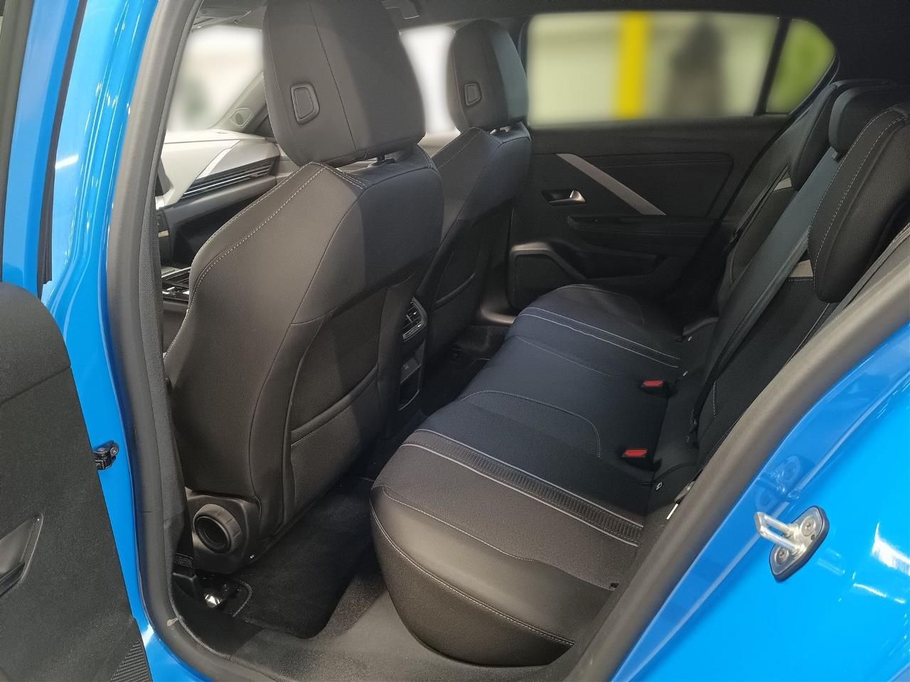 Fahrzeugabbildung Opel Astra L Lim. 5-trg. GS 1.2 Turbo 96KW AT