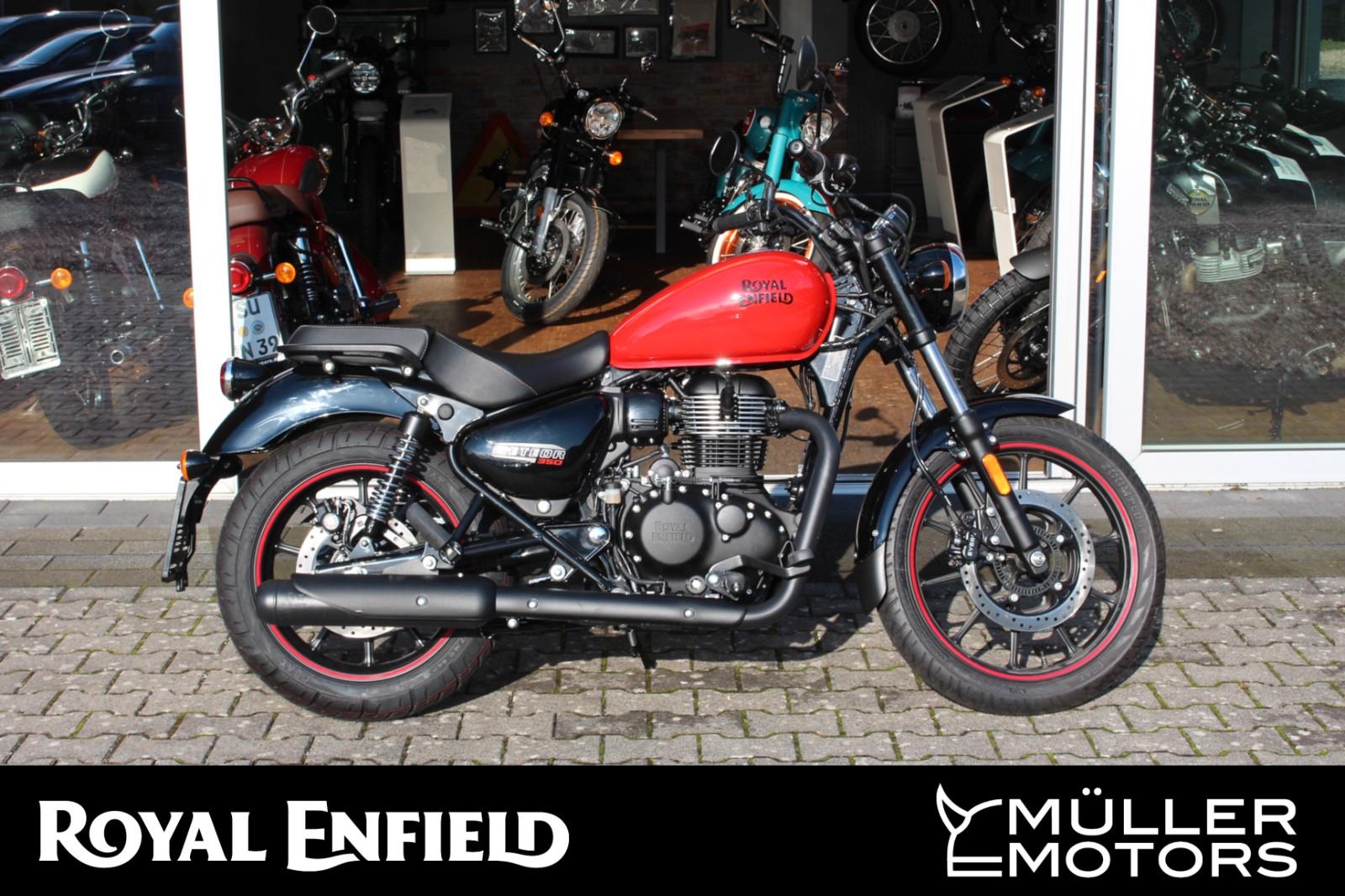 Royal Enfield Meteor 350 Fireball Red +2026+Tripper Navi+