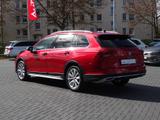 Volkswagen Golf VIII Variant 2.0 TDI Alltrack LED Navi DAB - Volkswagen Golf mit Diesel-Antrieb: Rot