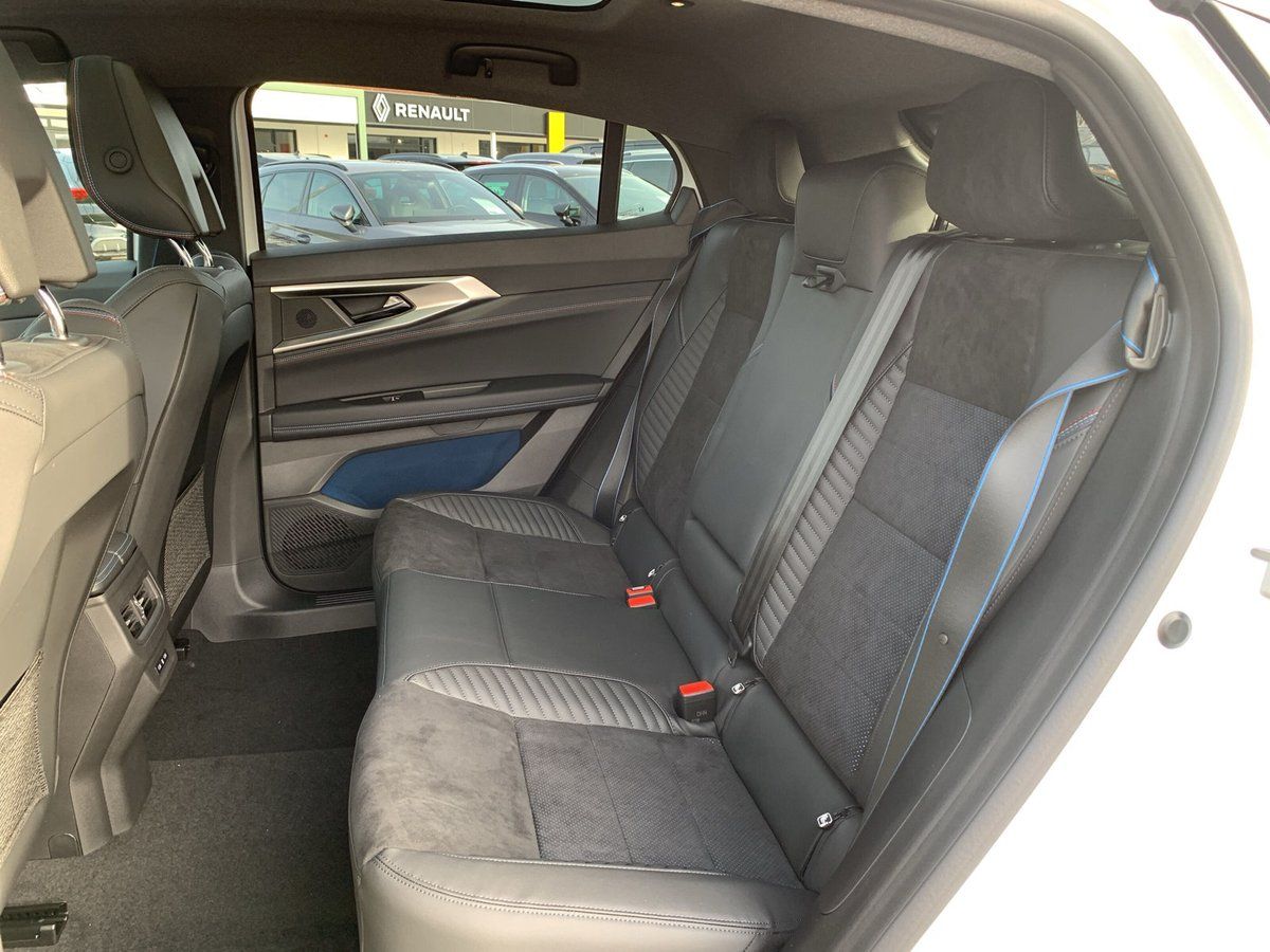 Renault Rafale - Bild 11