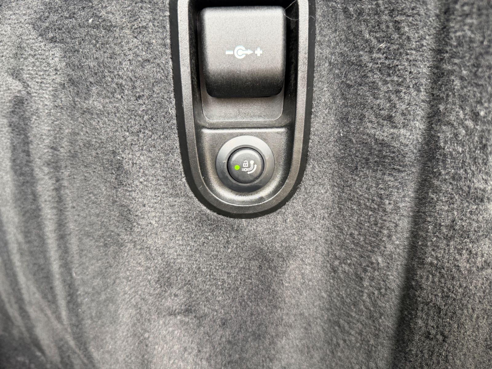 Fahrzeugabbildung BMW 520d Touring M SPORT LASER HUD KAMERA AHK LEDER