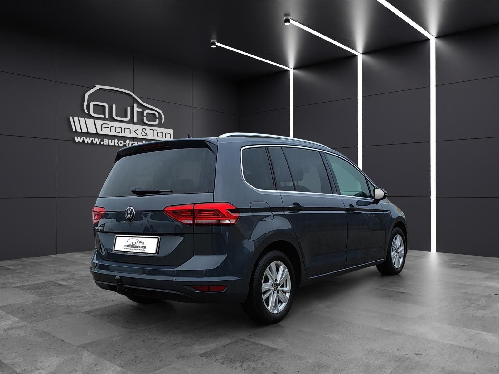 Fahrzeugabbildung Volkswagen Touran Comfortline *Massage*Sitzheizung*Apple*