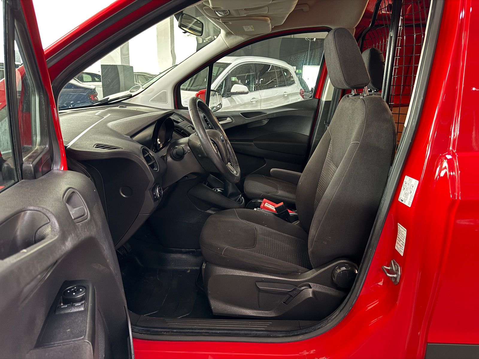 Fahrzeugabbildung Ford Tourneo Courier 1.5 TDCI TREND SERVICE & TÜV NEU