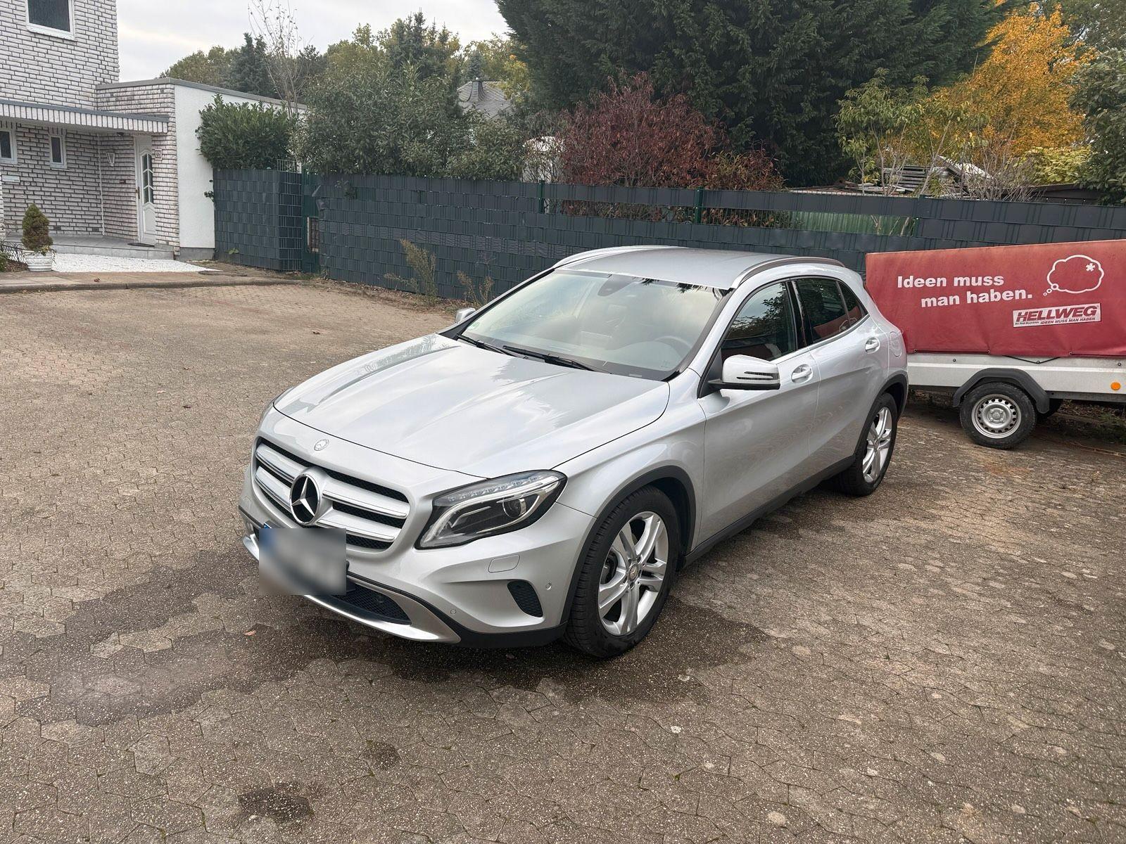 Mercedes-Benz GLA 180