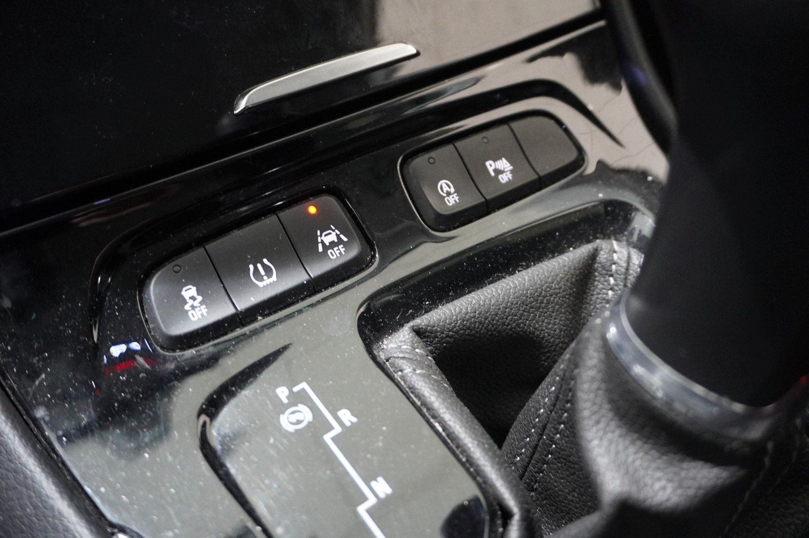 Fahrzeugabbildung Opel Grandland 1.5D AHK/KAMERA/SHZ/LHZ/FSH/ALU/ACC
