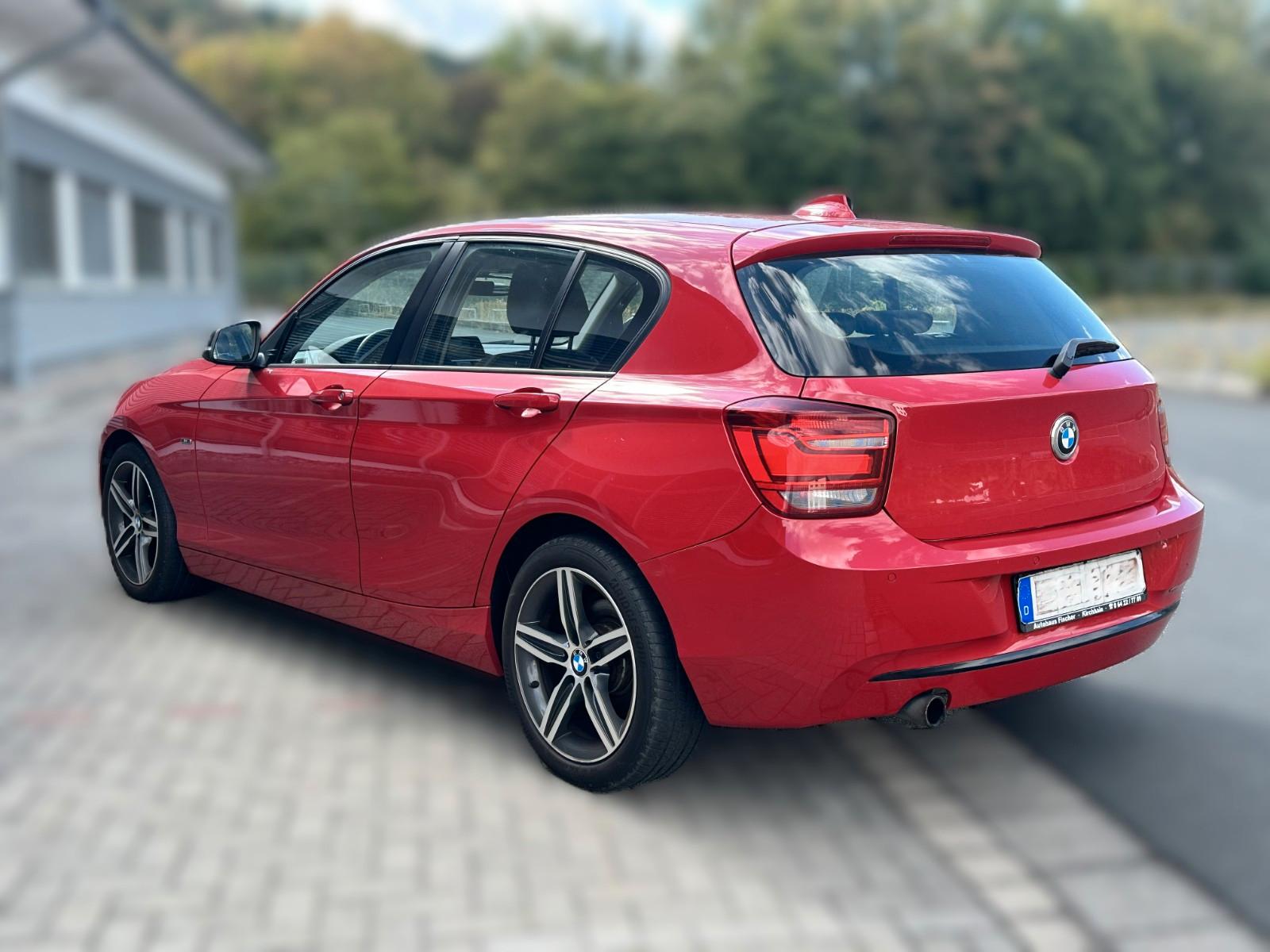 BMW 116i Sport Line Vollleder Bi-Xenon Navi 1.Hand