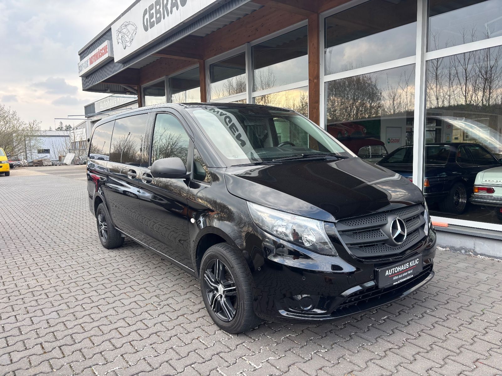 MERCEDES-BENZ Vito Tourer 4MATIC Standheiz. Navi AHK