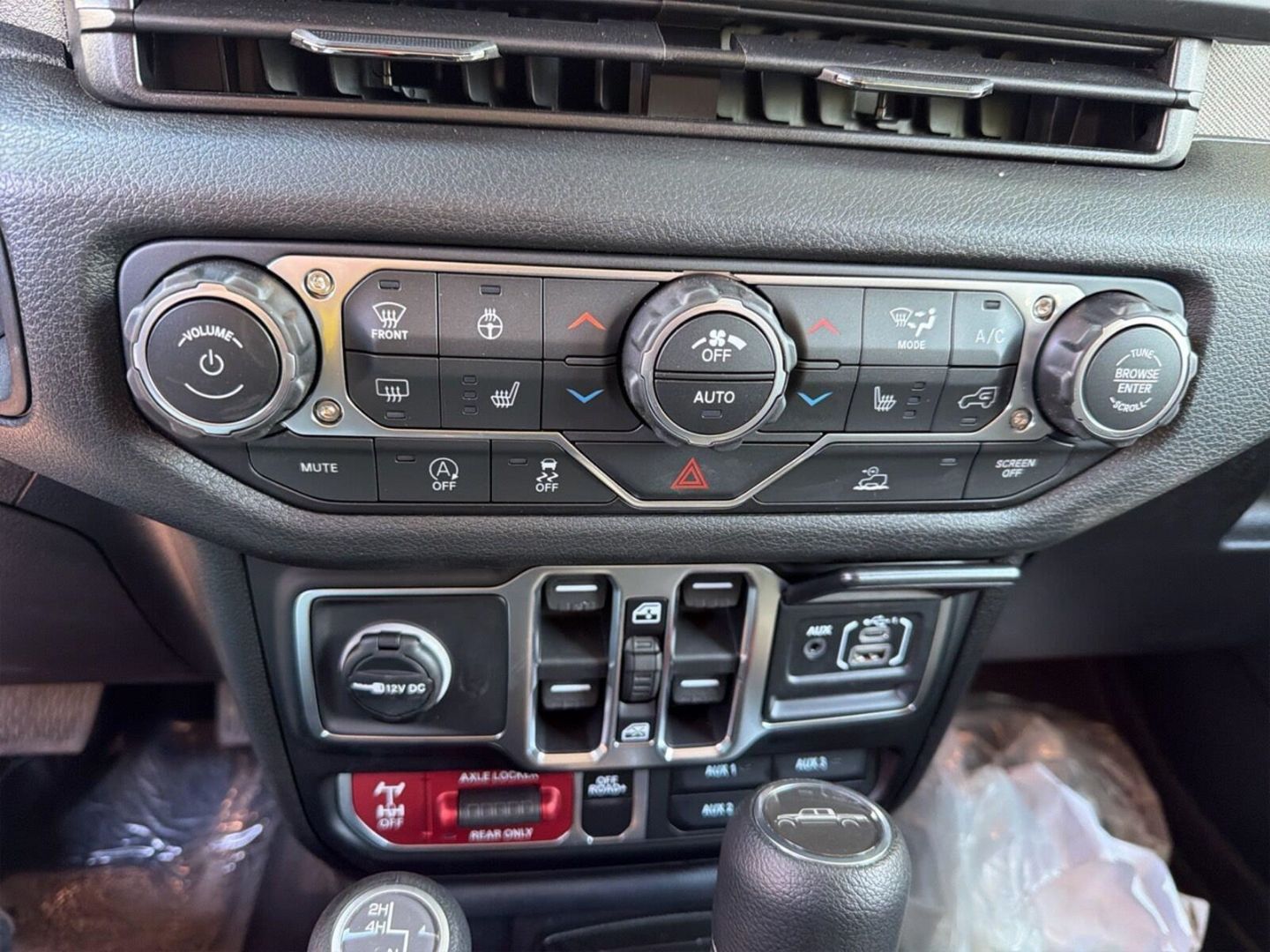 Fahrzeugabbildung Jeep Gladiator 3,6l V6 Willys US-Import