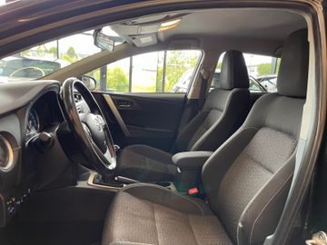 Toyota Auris Life+ Lim. 1.6 Edition *AHK*KAMERA*KLIMAA.