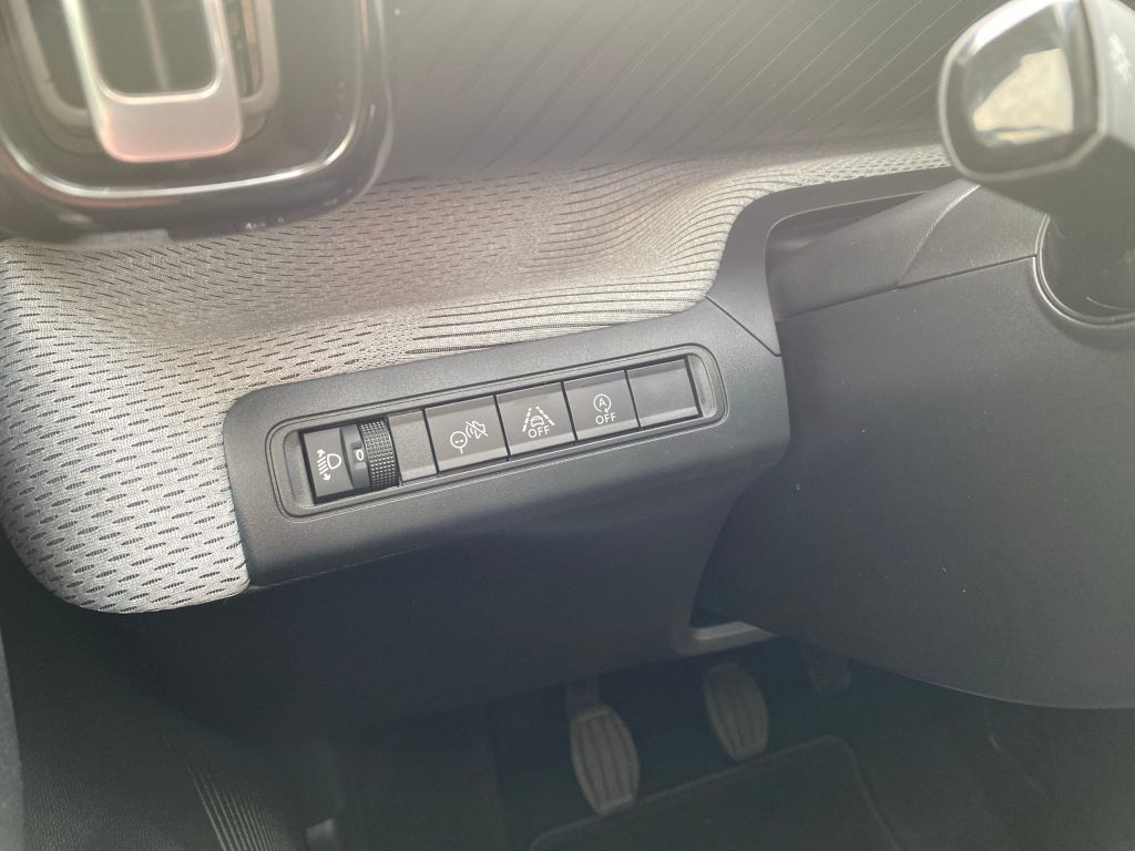 Fahrzeugabbildung Citroën C3 Aircross Turbo 100 PLUS *Winterpaket*Cam*CP*