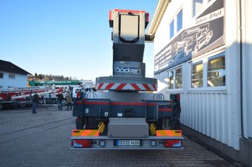 MAN MAN Böcker 46-6000 mit Bühne