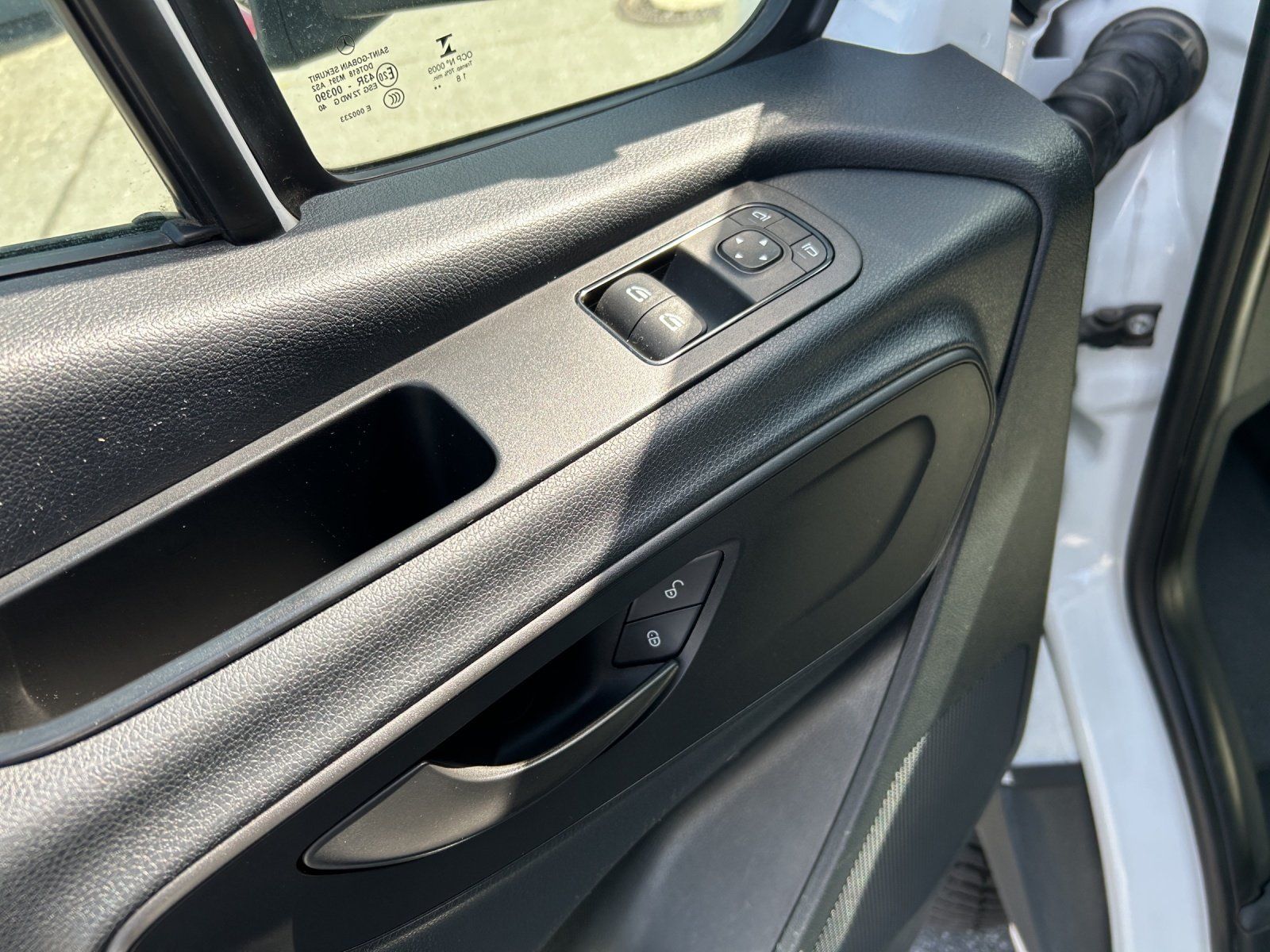 Fahrzeugabbildung Mercedes-Benz Sprinter 516 CDI Pritsche Lang AHK Klima 3,5 T