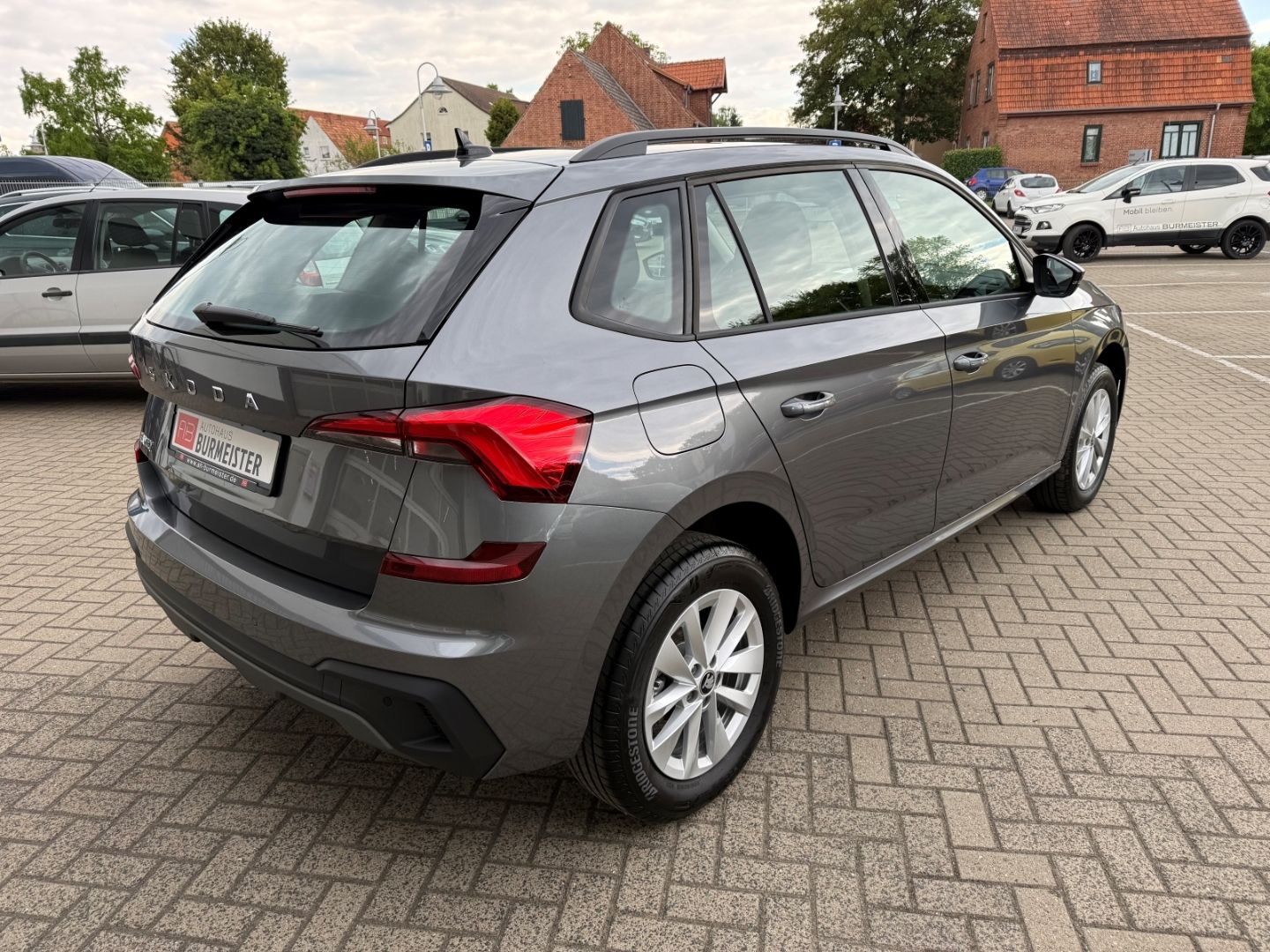 Fahrzeugabbildung SKODA Kamiq Selection el.AHK DigCoc LED CarPlay Winter