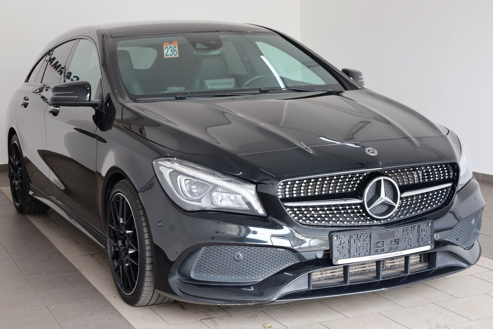 Fahrzeugabbildung Mercedes-Benz CLA 200 SB TLeder,Navi,LED,SH,Kamera,SR+WR