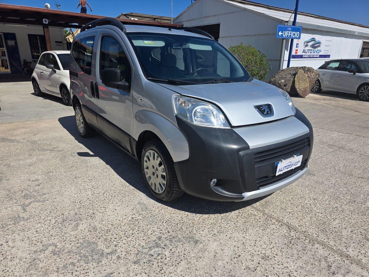 Peugeot Bipper 2010 — interior