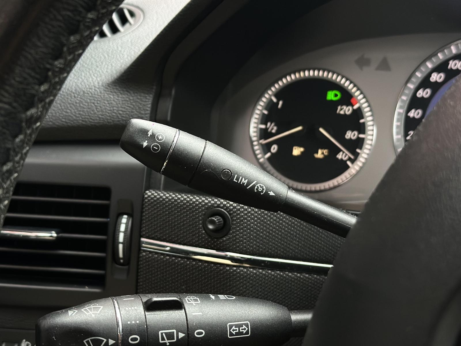 Mercedes-Benz GLK220 2009 — photo 30
