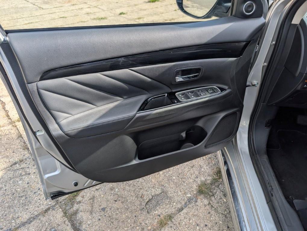 Mitsubishi Outlander PHEV Top 4WD