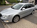 Skoda Superb Combi Elegance Klimaaut.,SHZ,AHK,PDC,1.Ha - Skoda Superb: Kombi, Elegance