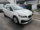 BMW 216d Active Tourer PANO Sportsitze SHZ PDC Navi - BMW 216 Active Tourer in Frankfurt (Main)