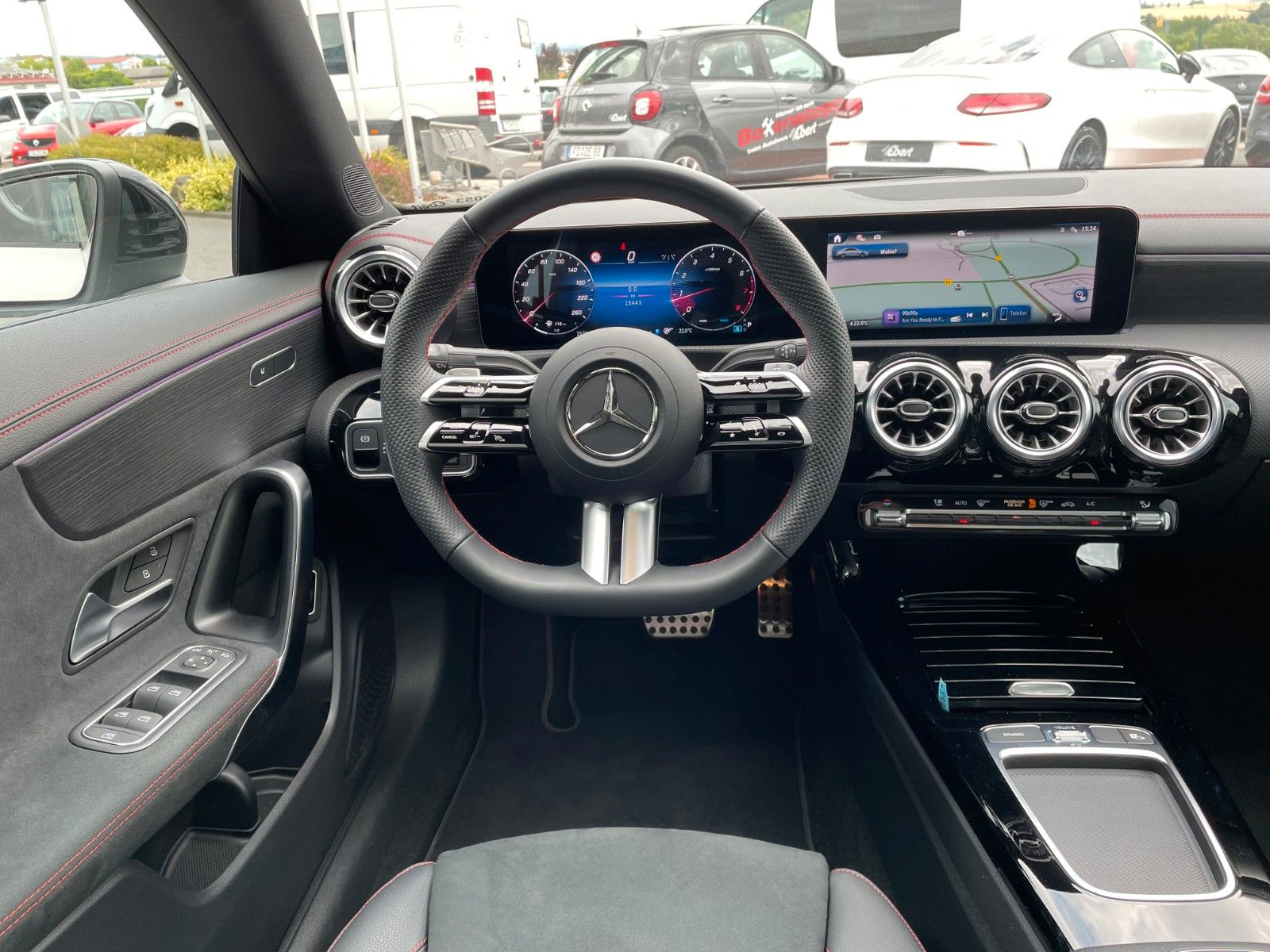 Fahrzeugabbildung Mercedes-Benz CLA 200 AMG Pano+R-Kamera+19"+TOTW+DISTR+MULITBE