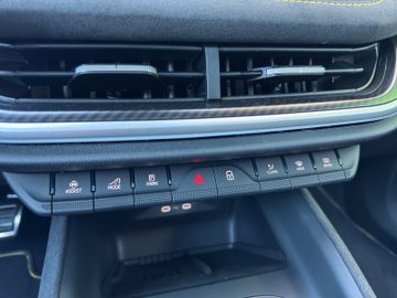 Skoda Enyaq RS *0,25%*360*AHK*DCC*HUD*PANO*STHZ*WÄPU*