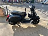 Piaggio Vespa 300 Gts Notte - Piaggio Motorräder in Köln