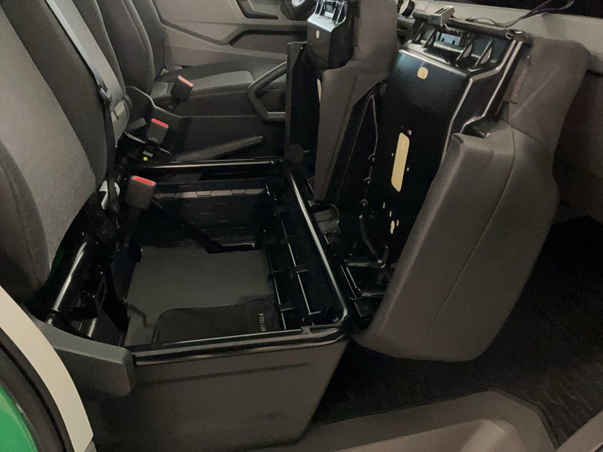 Fahrzeugabbildung Volkswagen Crafter 35 Pritsche 2.0 TDI Langer Radstand AHK