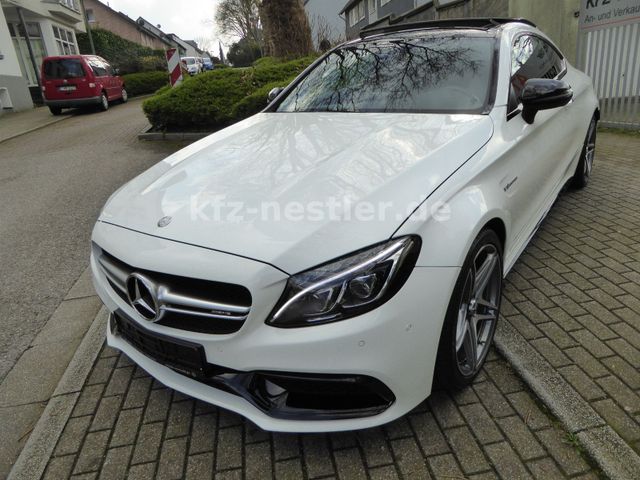 Mercedes-Benz C 63 AMG Coupe Pano/Night/Burmester/19"/ILS