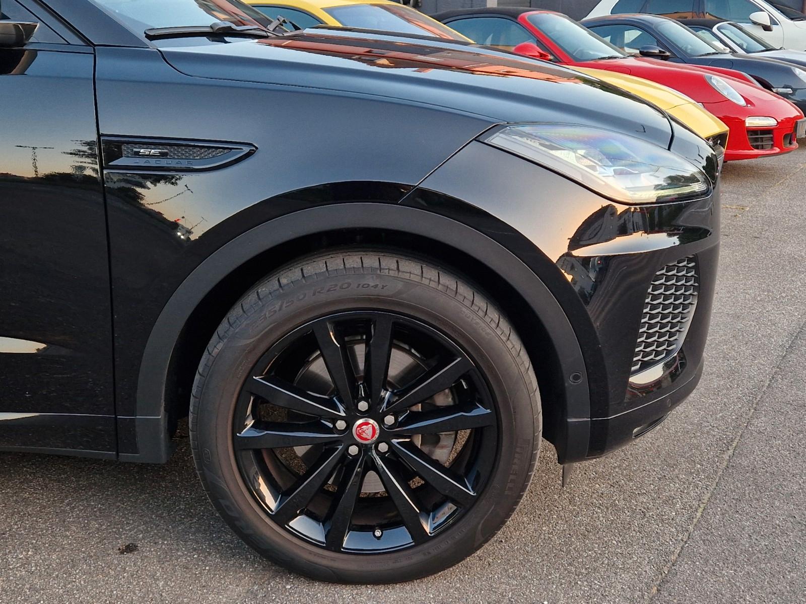 Jaguar E-Pace P300 R-Dynamic SE AWD +PANO+MERIDIAN+