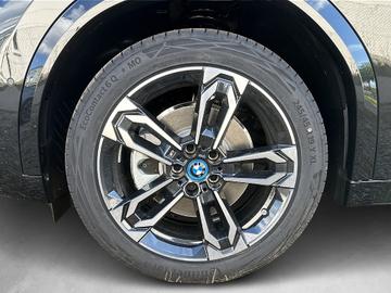 2025 BMW IX2 照片 8