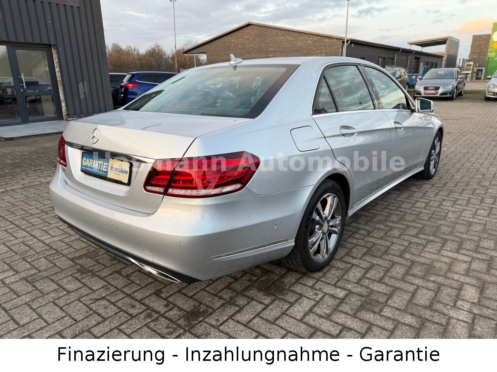E 220 E Limousine E 220 CDI BlueEfficiency*2.HAN