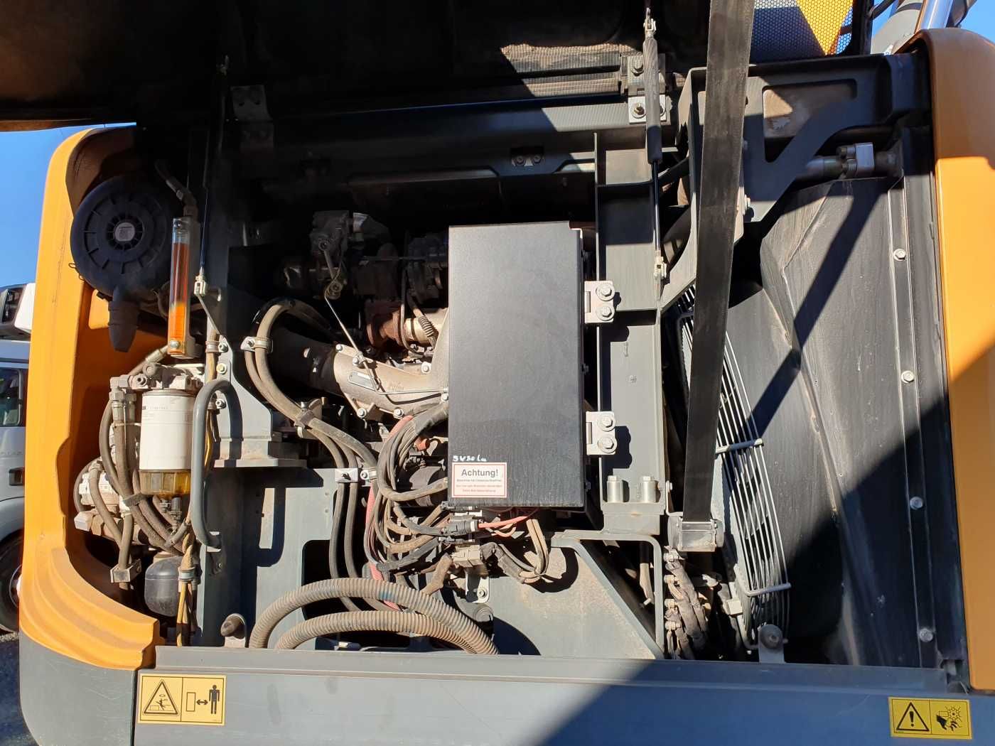 Fahrzeugabbildung Liebherr R926 K LC / nur 2.690h! / SW48 LIKUFIX