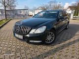 Mercedes-Benz E 250 AVANTGARDE  "TOP ZUSTAND" - Mercedes-Benz E 250 in Freiburg