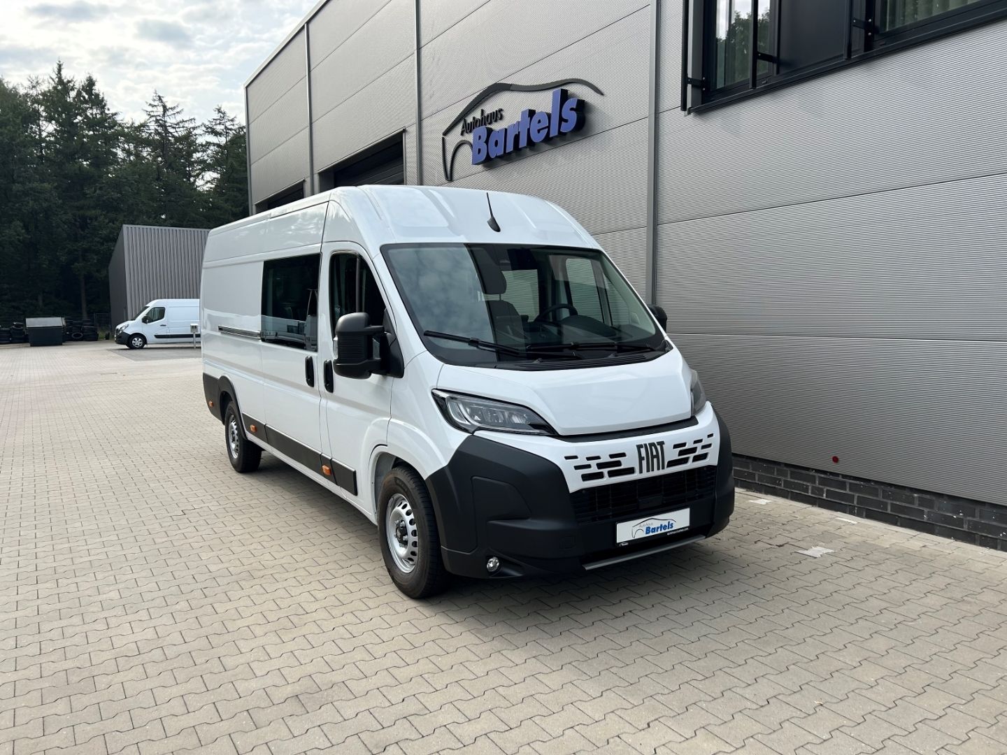 Fahrzeugabbildung Fiat Ducato H2 Kastenwagen 35 L4H2 140 Multijet Maxi