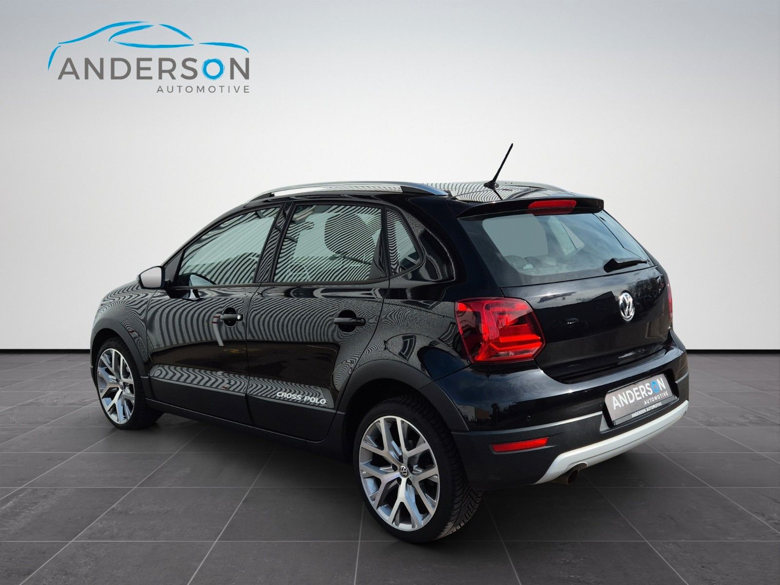 Fahrzeugabbildung Volkswagen POLO CROSS 1.2 TSI MFL ALLWETT BLUETOOTH 1.HAND