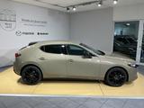 Mazda 3 Lim Homura Automatik sofort lieferbar - mit Benzin-Antrieb: Beige, Limousine